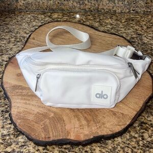 Alo Yoga Fanny Pack